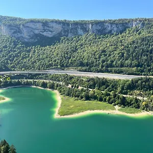 Lumineux, Centre-ville D'oyonnax, A 2 Pas Des Lacs Appartement